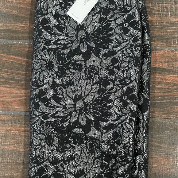 Calvin Klein Womens Metallic Print Knee-
Length Pencil Skirt silver size 8p - Picture 4 of 7